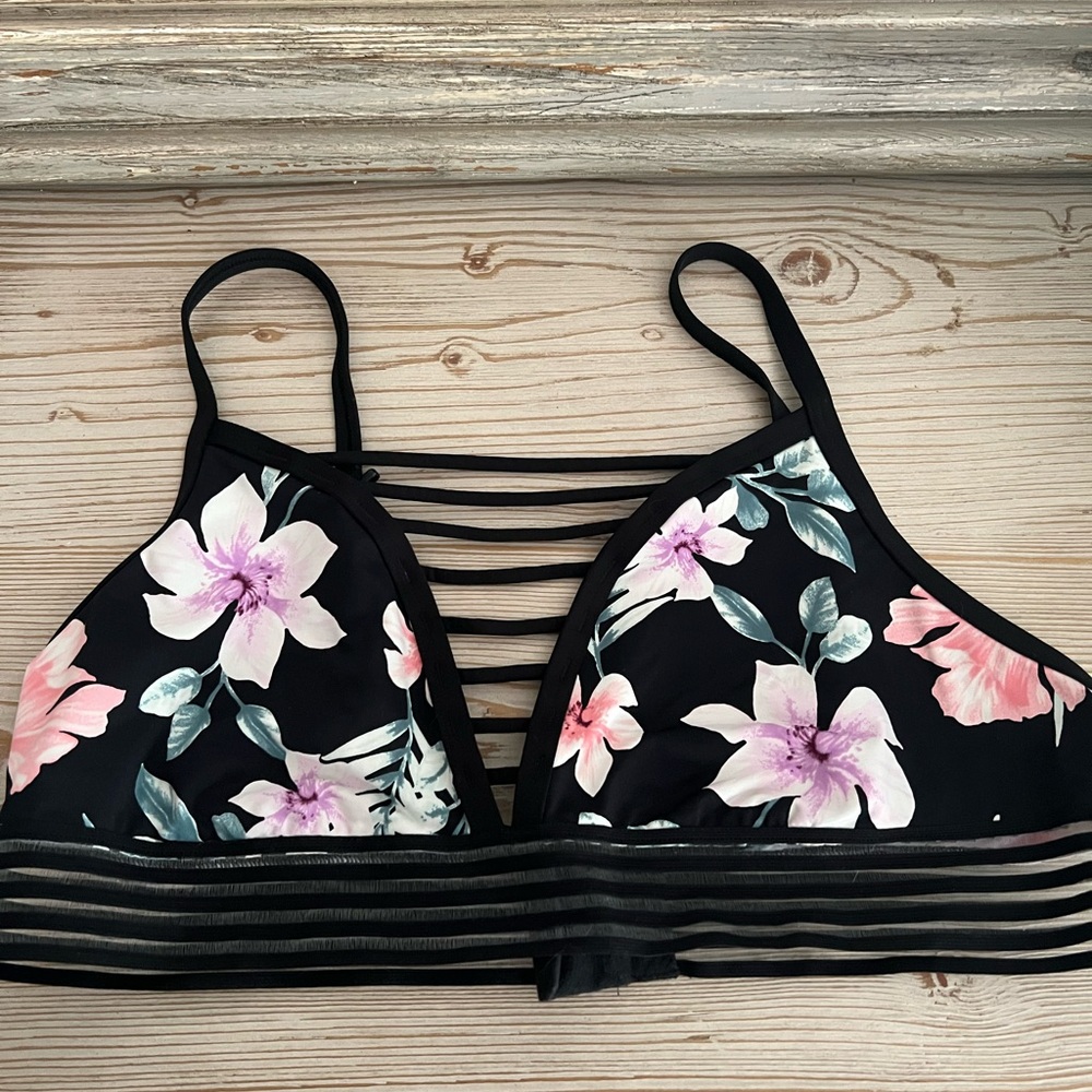Victoria’s Secret size large bralette
